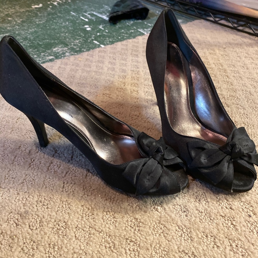 Black open toe heels